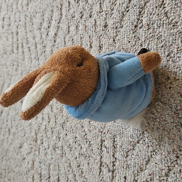 Peter Rabbit Plush - Picture 5 of 8